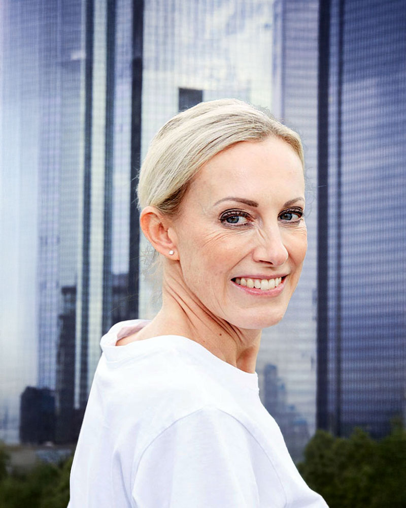 Dr. Irina Mayer in Ihrer Kieferorthopädiepraxis